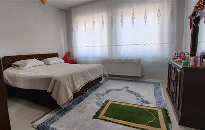 Eskişehir Bağları Osmanlı Mahallesinde 4 katlı Komple Bina 