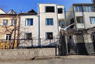 Eskişehir Bağları Osmanlı Mahallesinde 4 katlı Komple Bina 