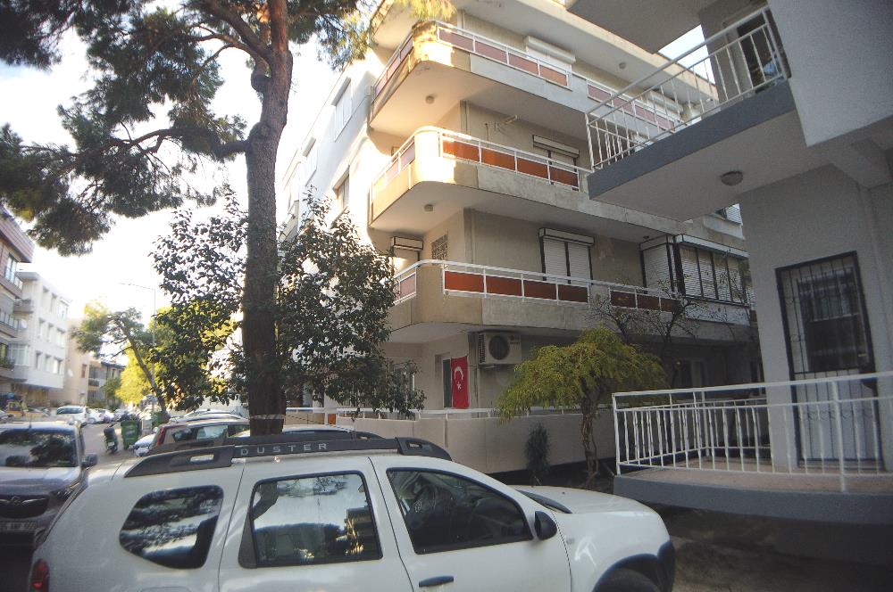 İzmir Basınsitesinde Hastane Yakınında Satılık 3+1 165 m2 Daire