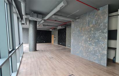 Vadi Koru Satılık 110m2 Dekorasyonlu Ofis Vadistanbul Skyland