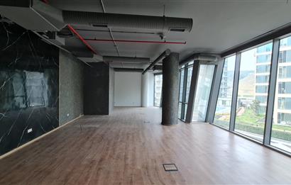 Vadi Koru Satılık 110m2 Dekorasyonlu Ofis Vadistanbul Skyland