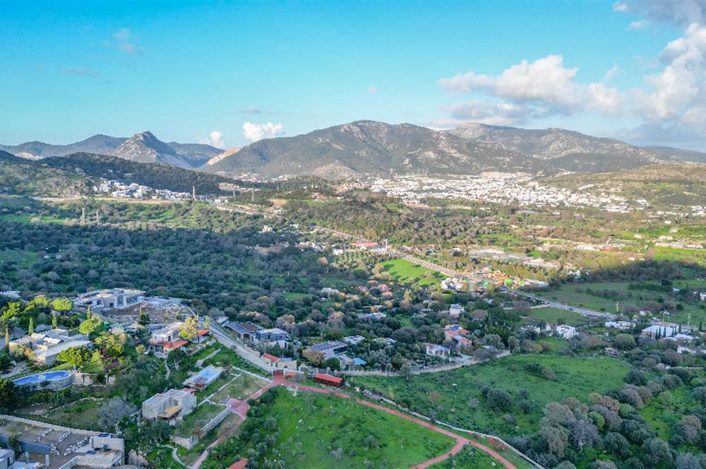 ORTAKENT YAHŞİ MALİKANELER BÖLGESİNDE PANORAMİK DENİZ VE DOĞA MANZARALI SATILIK TARLA