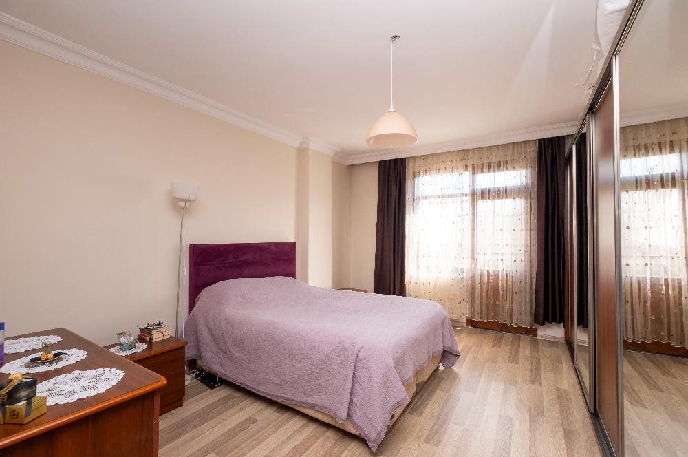 Tarabya Sevgi Sitesi Satılık 4 Katlı Müstakil Ev