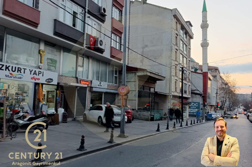 Gaziosmanpaşa, Pazariçi Mahallesinde Satılık Dükkan