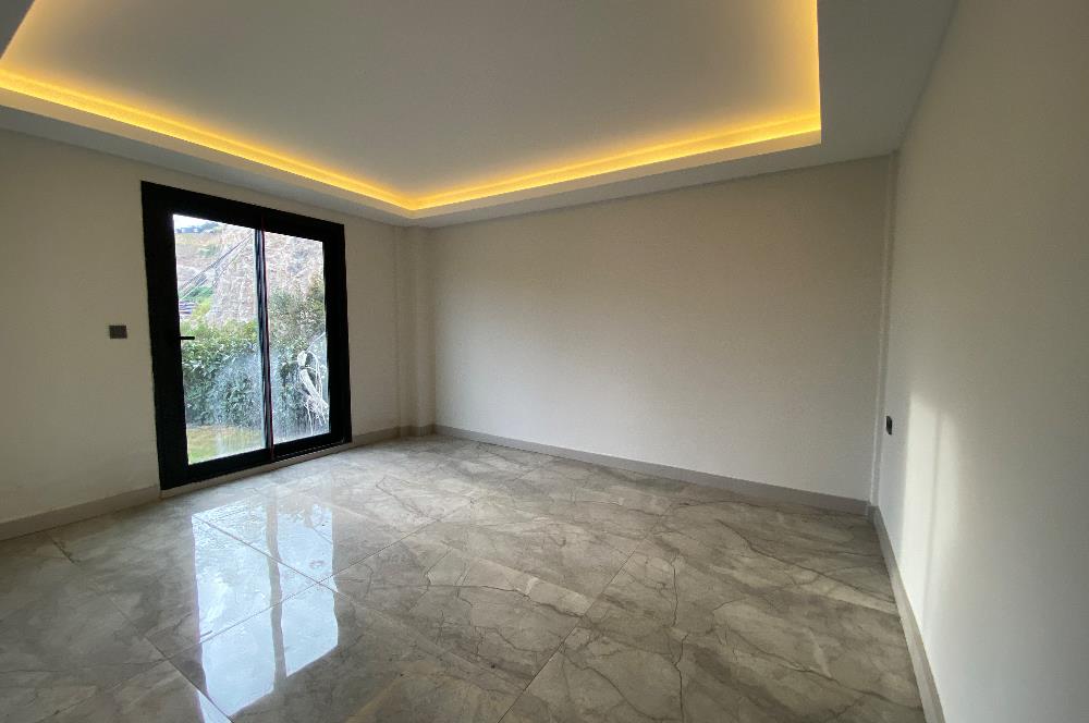 Bodrum Gündoğanda Prestijli Site İçerisinde Özel Havuzlu 3+1 Dubleks Villa