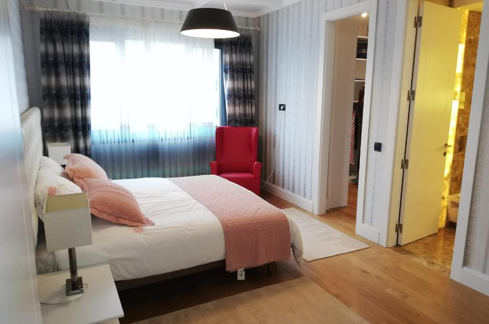 Alacaatlı Mahallesi Park Aluna Sitesinde 3,5+1 Satılık Daire