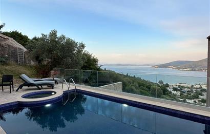 Bodrum Torbada Deniz Manzaralı Özel Havuzlu 5+1 Müstakil Villa