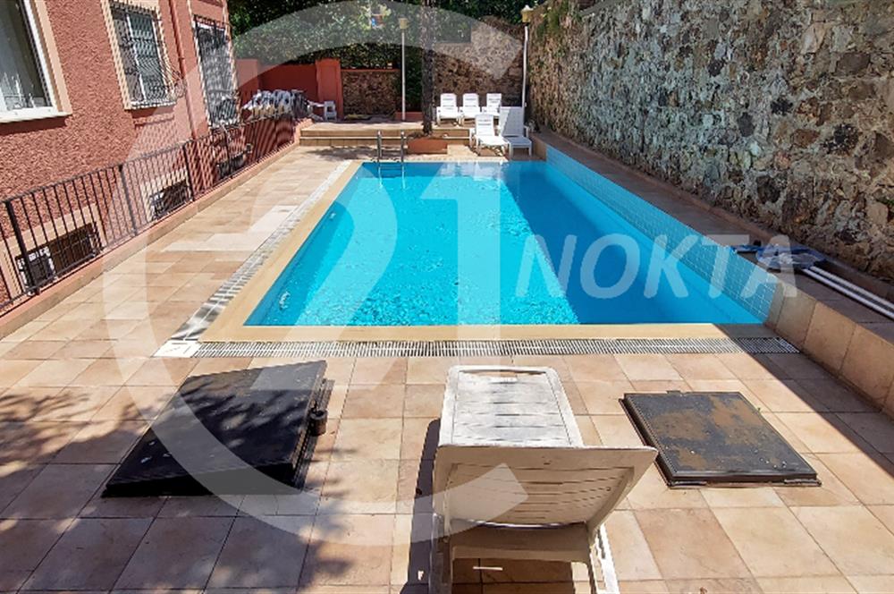 BÜYÜKADA MADENDE YÜZME HAVUZLU DENİZ MANZARALI 3+1 130 m2