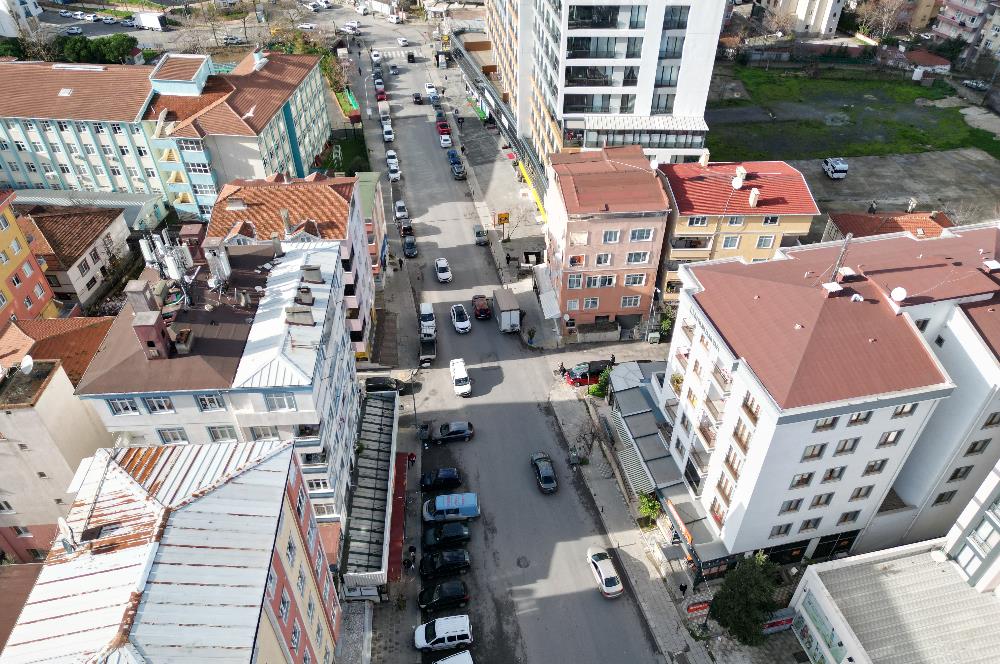 İstanbul Kartal Ana Cadde Üzerinde Satılık Dükkan