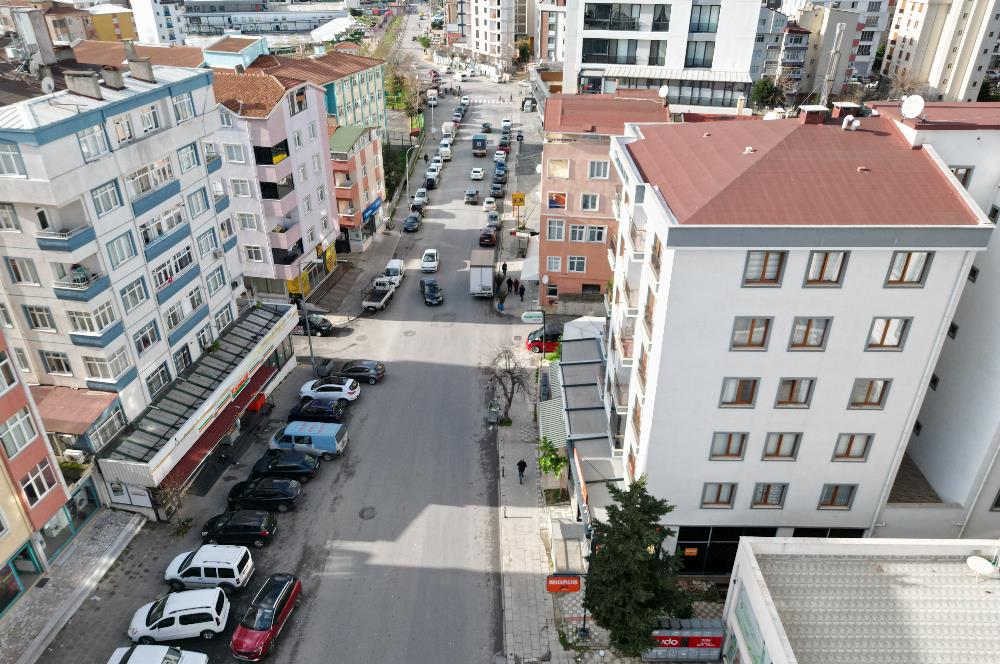 İstanbul Kartal Ana Cadde Üzerinde Satılık Dükkan