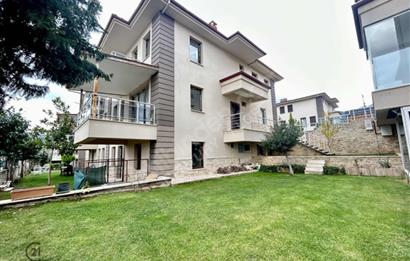 Çisem Konutları'nda Satılık İkiz Villa