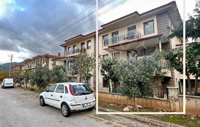 Çisem Konutları'nda Satılık İkiz Villa