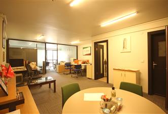 BAHARİYE CAD. GÜVENLİKLİ ve K. OTOPARKLI BİNADA BOŞ OFİS