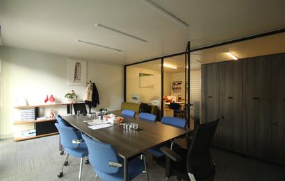 BAHARİYE CAD. GÜVENLİKLİ ve K. OTOPARKLI BİNADA BOŞ OFİS