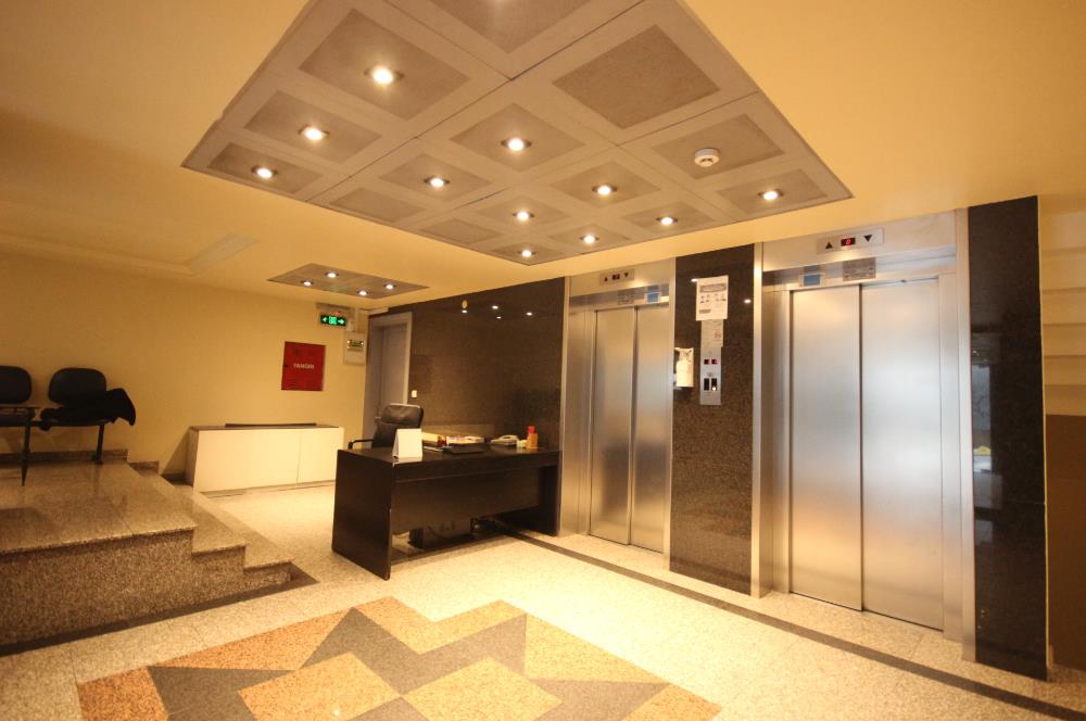 BAHARİYE CAD. GÜVENLİKLİ ve K. OTOPARKLI BİNADA BOŞ OFİS