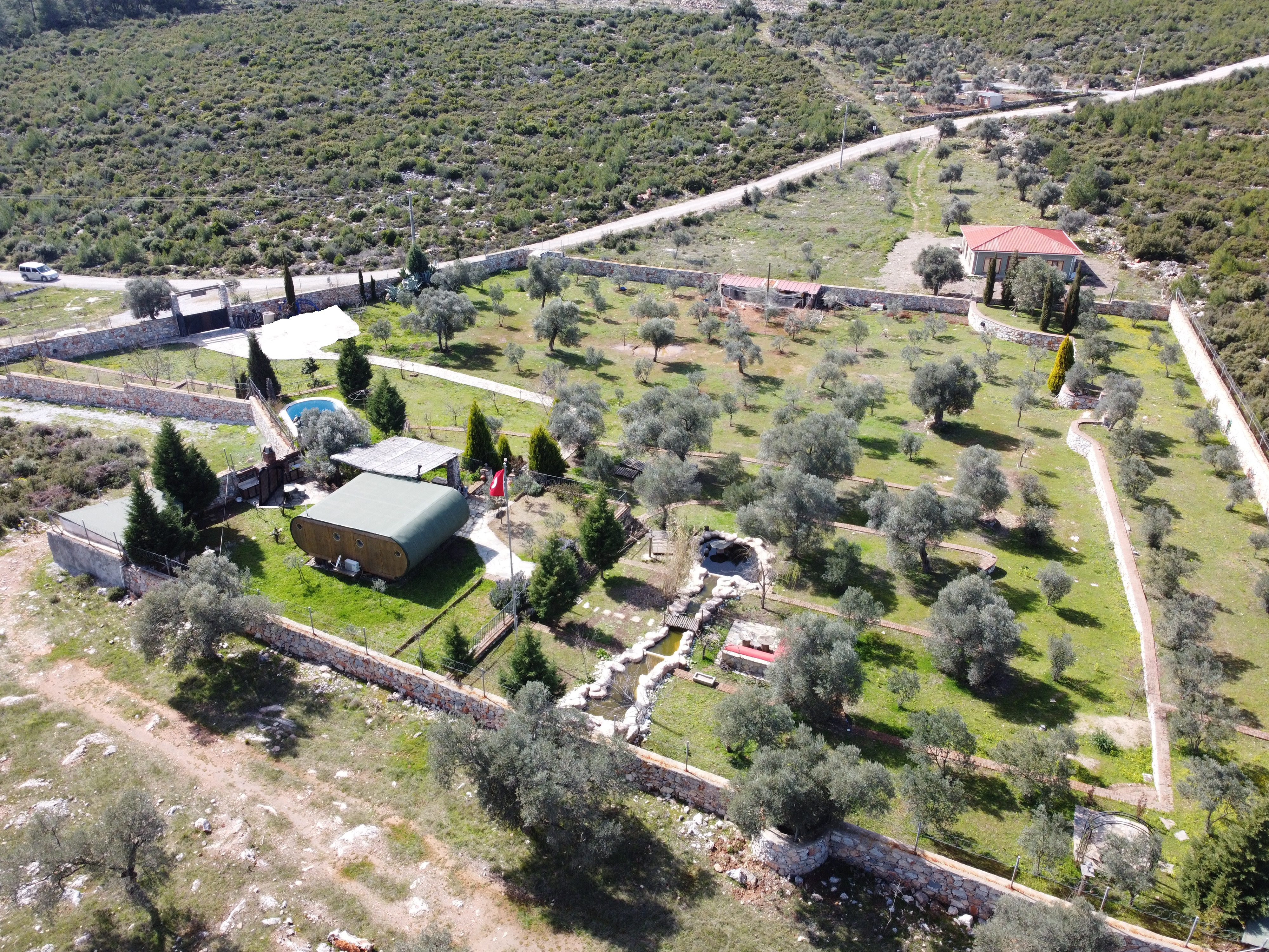 Milas Beçin satılık çiftlik