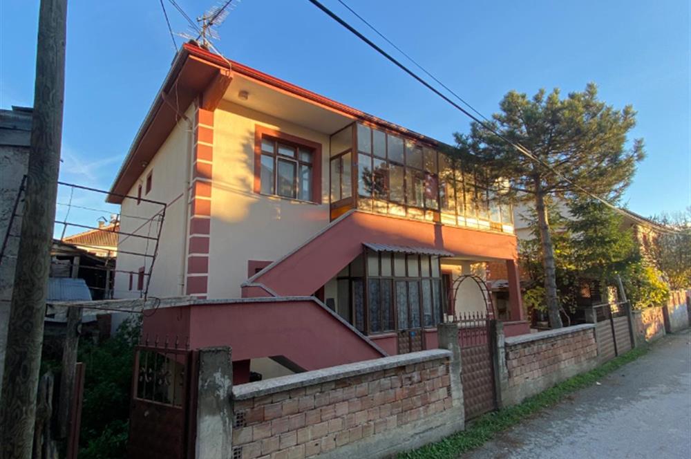 BOLU MERKEZ YENİMAHALLE'DE SATILIK MÜSTAKİL EV VE ARSASI