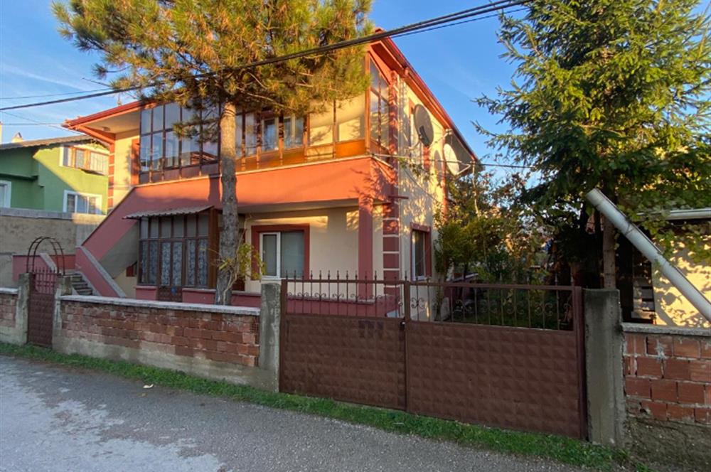 BOLU MERKEZ YENİMAHALLE'DE SATILIK MÜSTAKİL EV VE ARSASI