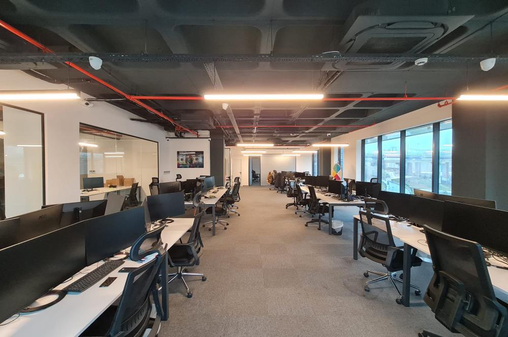 Portavadi Kiralık Ofis 400m2 Dekorasyonlu Taşınmaya Hazır