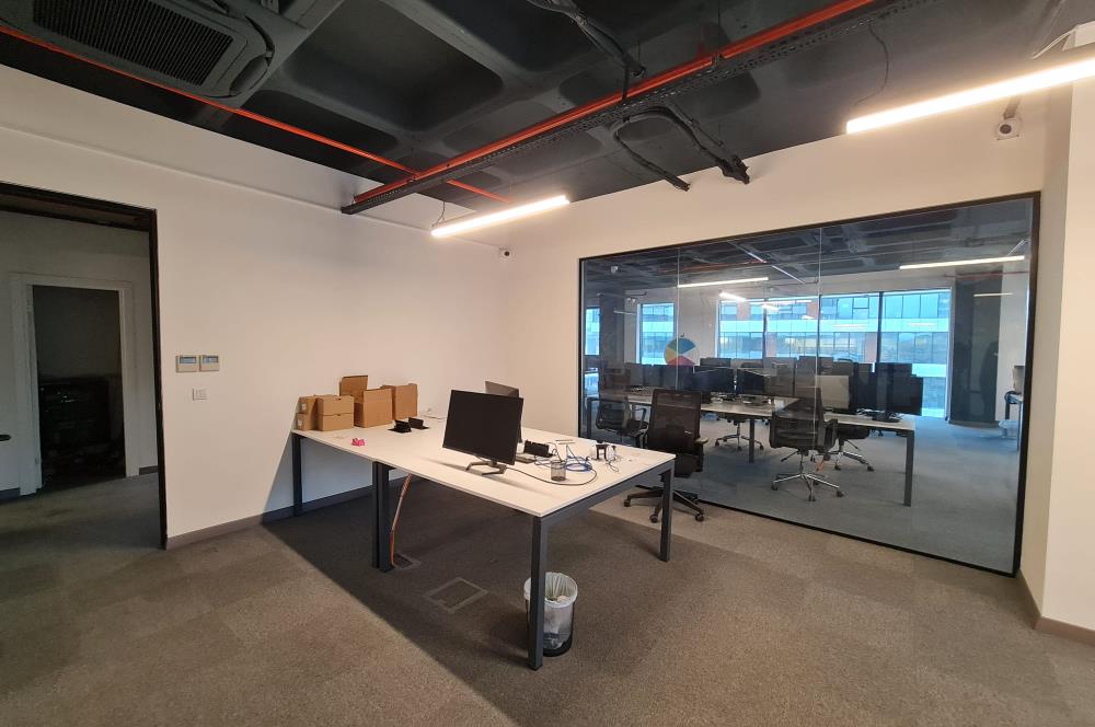 Portavadi Kiralık Ofis 400m2 Dekorasyonlu Taşınmaya Hazır