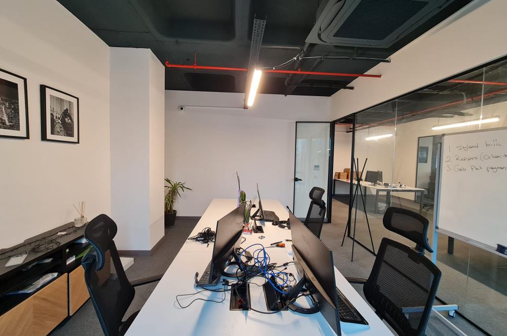 Portavadi Kiralık Ofis 400m2 Dekorasyonlu Taşınmaya Hazır