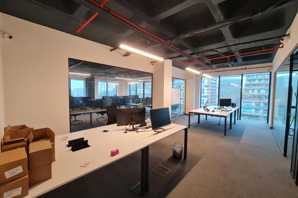 Portavadi Kiralık Ofis 400m2 Dekorasyonlu Taşınmaya Hazır