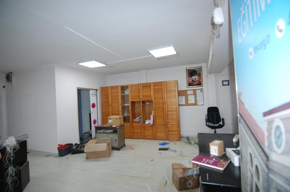 ATATÜRK CADDESİ ÜZERİNDE 170m² BÜRO & OFİS