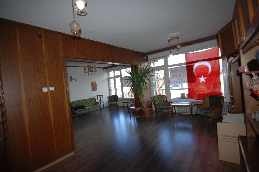 ATATÜRK CADDESİ ÜZERİNDE 170m² BÜRO & OFİS