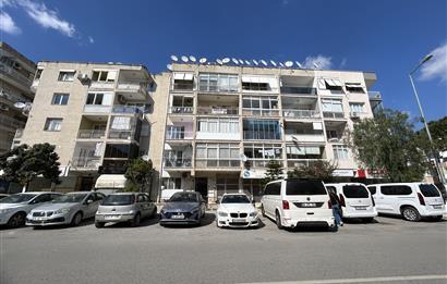3 Bedrooms Apartment for Sale in Bahçelievler