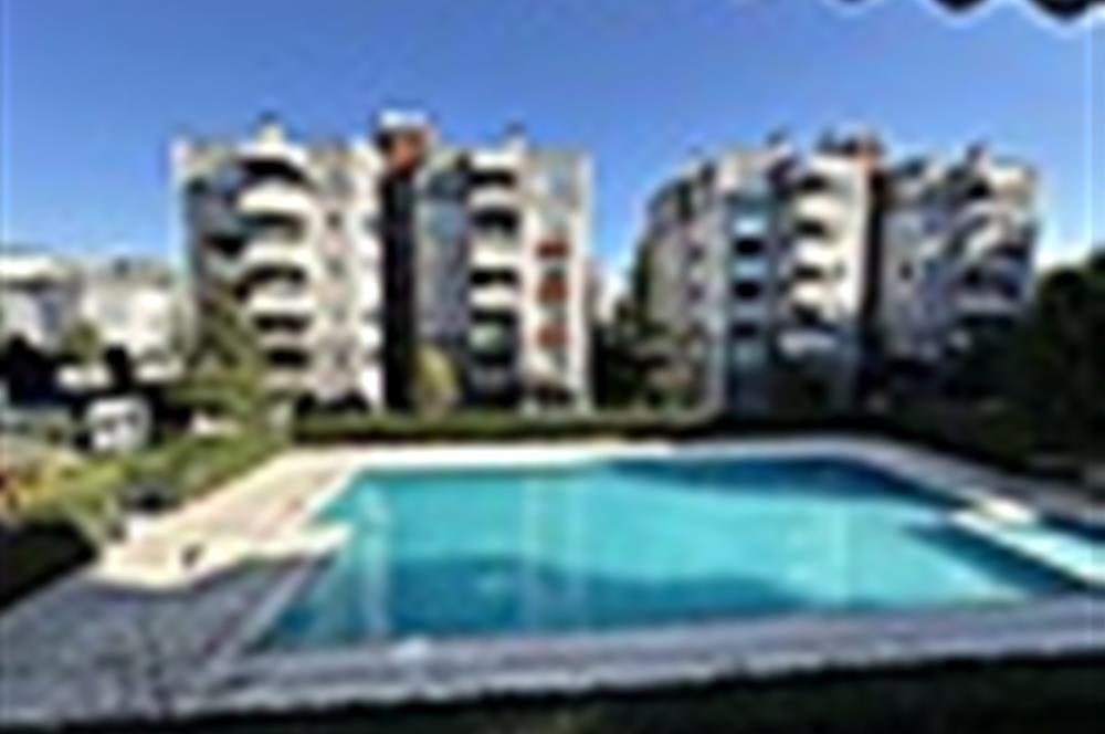 NİLÜFERDE, HAVUZLU - BAHÇELİ- OTOPARKLI 4+1 185 M2 SATILIK DAİRE