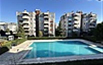 NİLÜFERDE, HAVUZLU - BAHÇELİ- OTOPARKLI 4+1 185 M2 SATILIK DAİRE