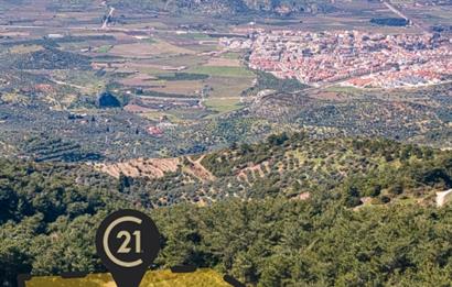 İzmir Selçuk’un En Popüler Köyü Şirince’de Kartaltepe Mevkiinde Deniz Manzaralı Eşsiz Tarla