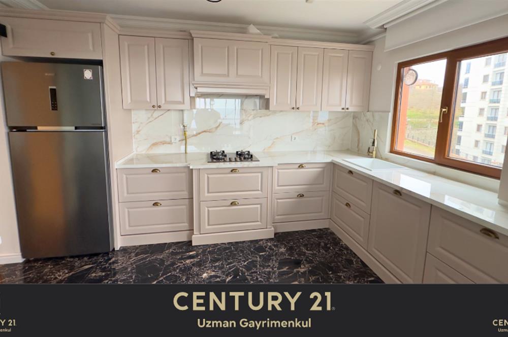 CENTURY21 UZMAN'DAN YALINCAKTA İÇİ ÖZEL YAPIM DENİZ MANZARALI DAİRE