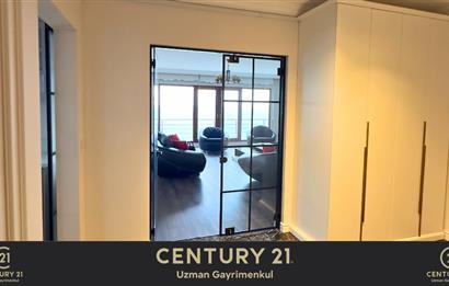 CENTURY21 UZMAN'DAN YALINCAKTA İÇİ ÖZEL YAPIM DENİZ MANZARALI DAİRE