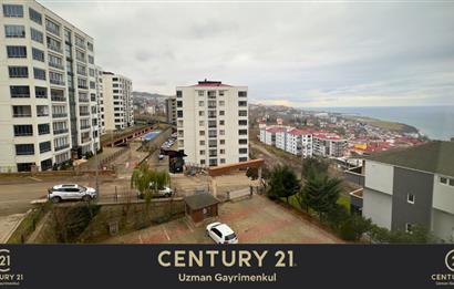 CENTURY21 UZMAN'DAN YALINCAKTA İÇİ ÖZEL YAPIM DENİZ MANZARALI DAİRE