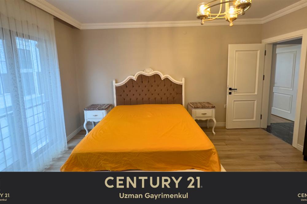 CENTURY21 UZMAN'DAN YALINCAKTA İÇİ ÖZEL YAPIM DENİZ MANZARALI DAİRE