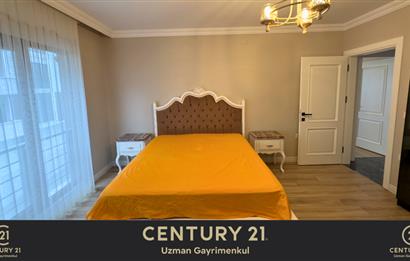 CENTURY21 UZMAN'DAN YALINCAKTA İÇİ ÖZEL YAPIM DENİZ MANZARALI DAİRE