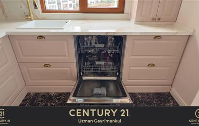 CENTURY21 UZMAN'DAN YALINCAKTA İÇİ ÖZEL YAPIM DENİZ MANZARALI DAİRE