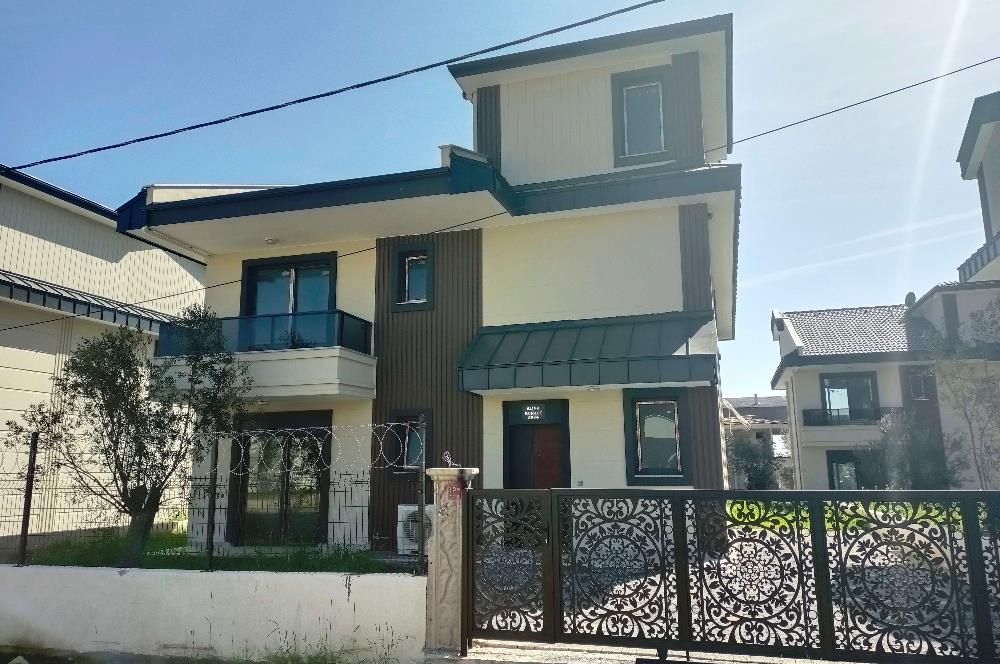 Edremit Güre'de Kiralık, 4+1, Yeni, Özel Havuzlu, Süperlüx Villa