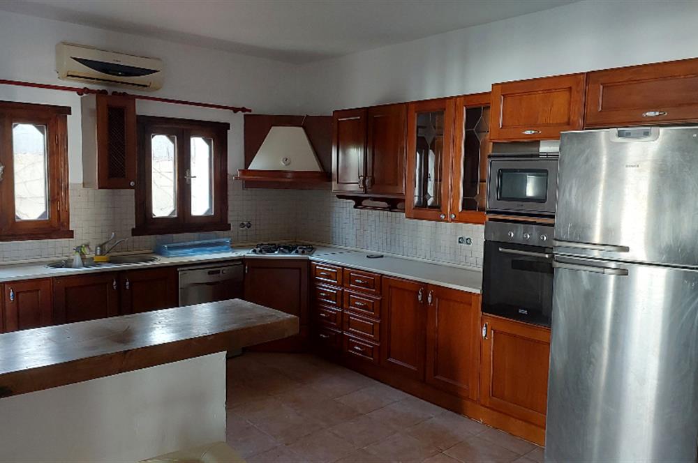 Bodrum-Kumbahçe deniz manzaralı kiralık dubleks villa