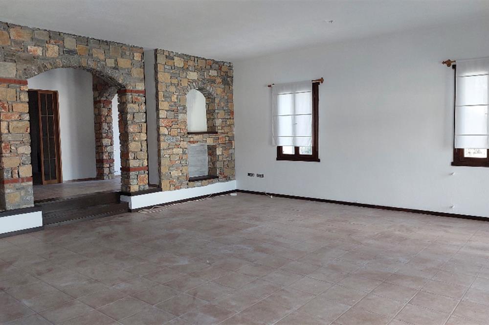 Bodrum-Kumbahçe deniz manzaralı kiralık dubleks villa