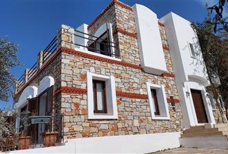 Bodrum-Kumbahçe deniz manzaralı kiralık dubleks villa
