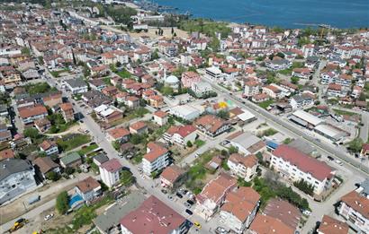 Kocaeli Gölcük Dumlupınar 550m2 %40 İmarlı Satılık Arsa