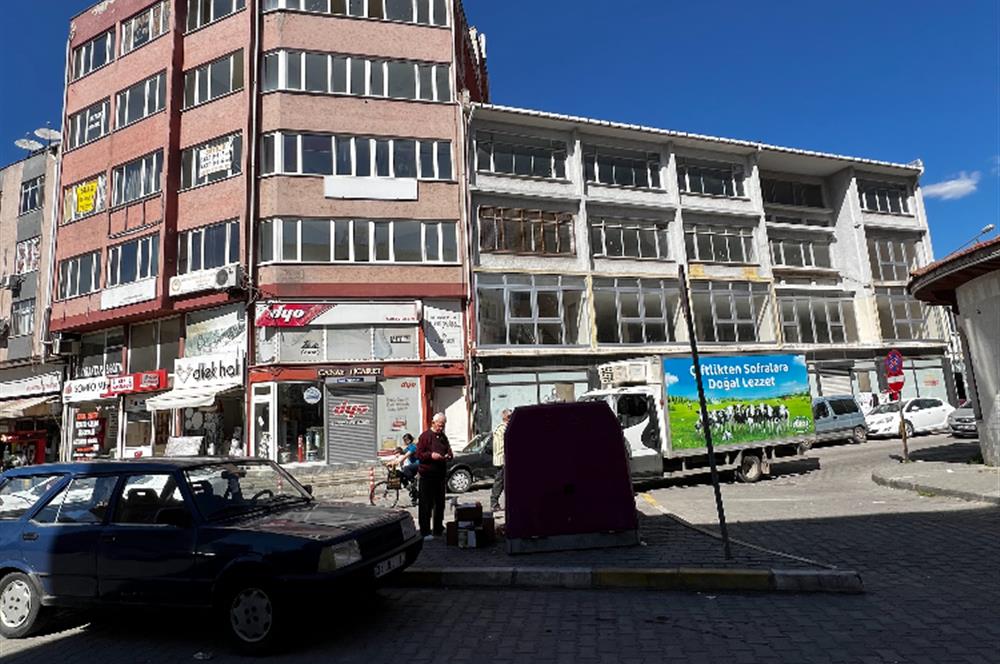 C21 LÜLEBURGAZ CESME SQUARE INVESTMENT 2nd FLOOR OFFICE FLOOR FOR SALE