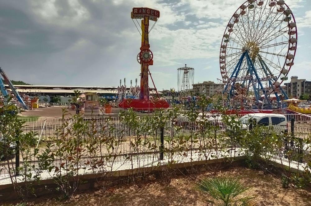 Sarımsaklı Lunapark'ı Karşısında, 1+1 Bahçeli, Satılık Lüx Daire