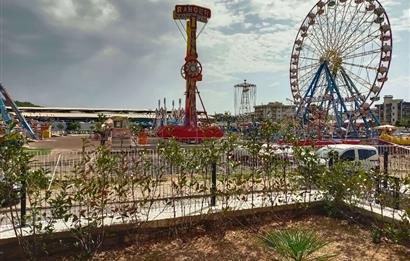 Sarımsaklı Lunapark'ı Karşısında, 1+1 Bahçeli, Satılık Lüx Daire