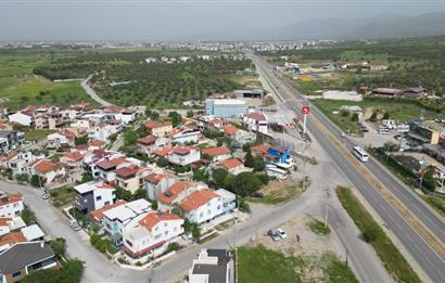 Öğretmenler Mahallesi'nde Satılık 2 Dükkan 2 Daire Komple Bina