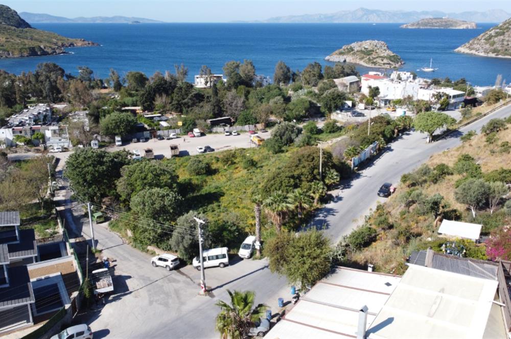 Land for Sale with mansion development, 200 meters from the sea in Gümüşlük