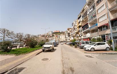 C21 Cius; Gemlik Balıkpazarı Sahilde 2+1 Deniz Manzaralı Köşe Daire