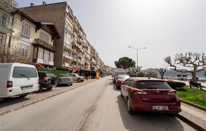 C21 Cius; Gemlik Balıkpazarı Sahilde 2+1 Deniz Manzaralı Köşe Daire